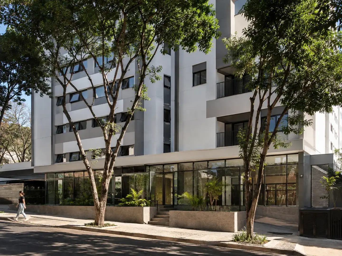 Fachada do edifício Alameda Central, no bairro Prado, com revestimento claro